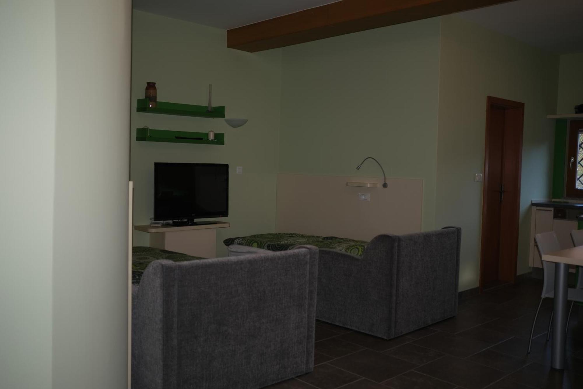 Apartmán Pocitniska Hisa Pri Kustrcu Grahovo ob Baci Exteriér fotografie